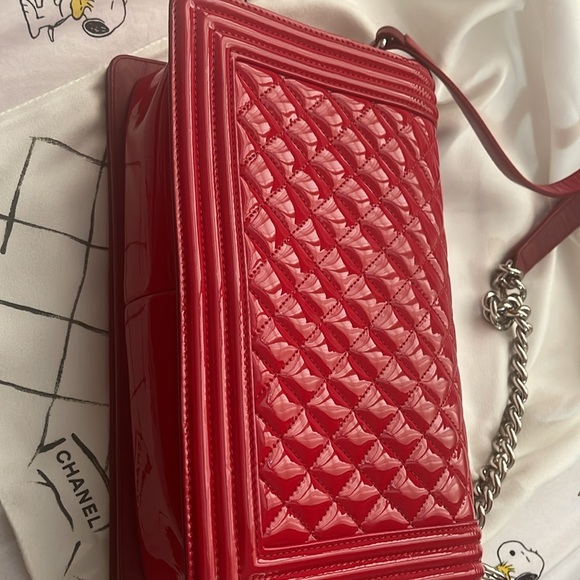 Chanel patent in excellent condition. Clean and in amazing condition. - Picture 8 of 16